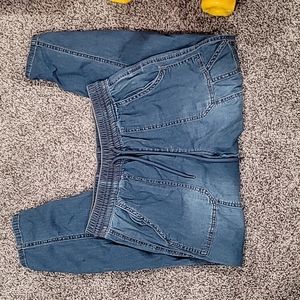 Elastic Waist Loose Fitted Crop Jean